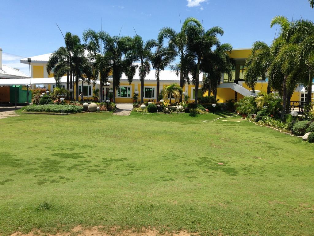 Metro Vigan Fiesta Garden Hotel Екстериор снимка