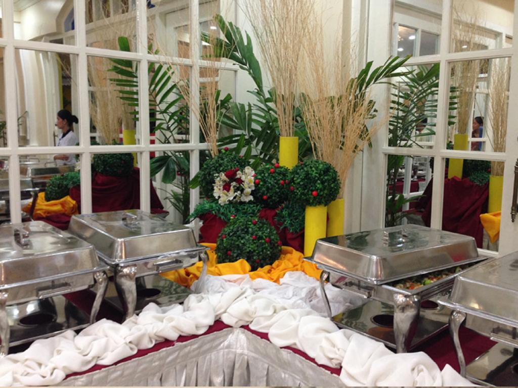 Metro Vigan Fiesta Garden Hotel Екстериор снимка
