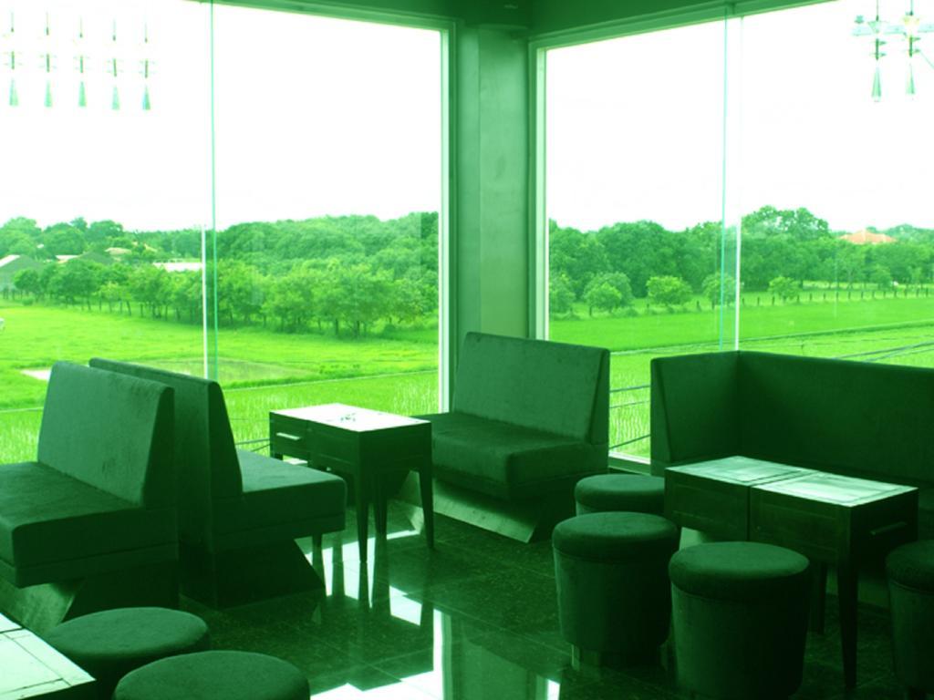 Metro Vigan Fiesta Garden Hotel Екстериор снимка