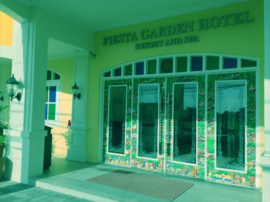 Metro Vigan Fiesta Garden Hotel Екстериор снимка