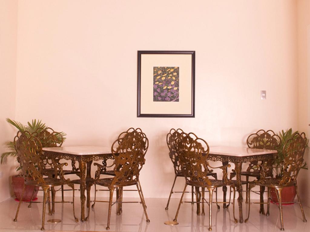 Metro Vigan Fiesta Garden Hotel Екстериор снимка