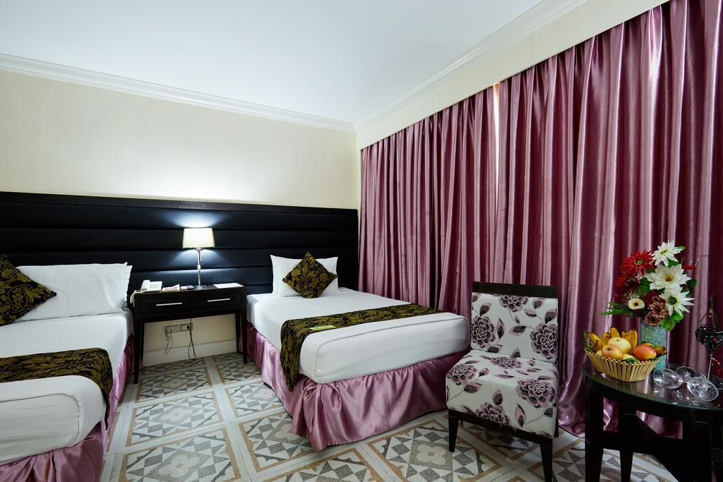 Metro Vigan Fiesta Garden Hotel Екстериор снимка