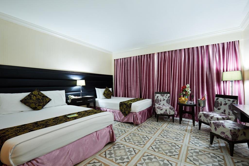 Metro Vigan Fiesta Garden Hotel Екстериор снимка