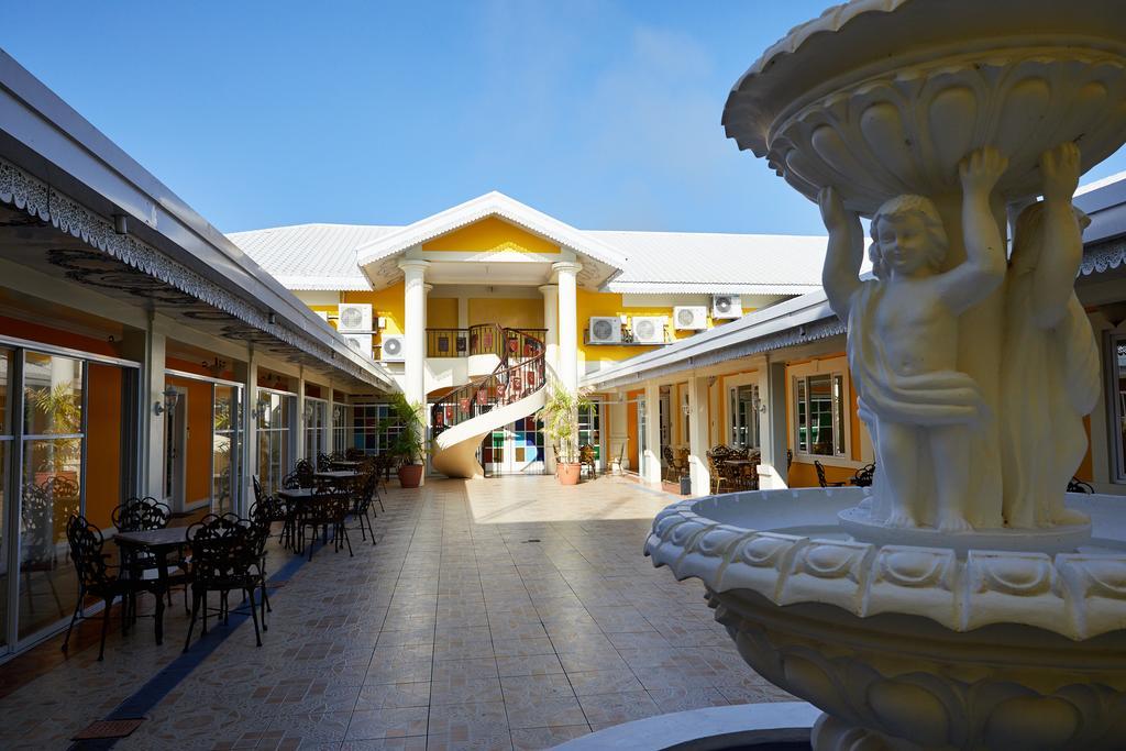 Metro Vigan Fiesta Garden Hotel Екстериор снимка