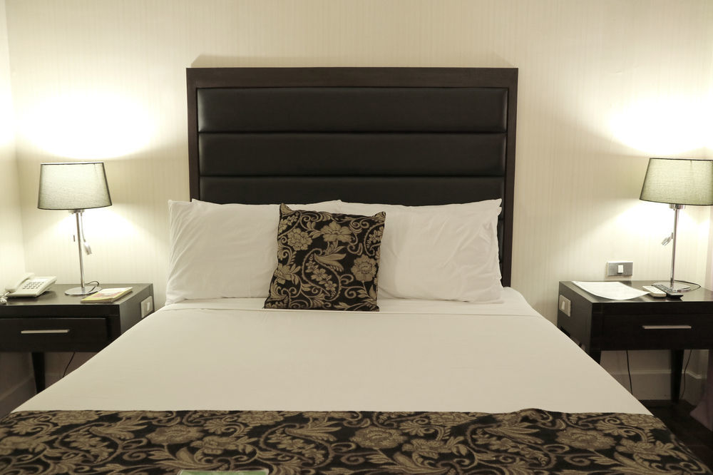Metro Vigan Fiesta Garden Hotel Екстериор снимка