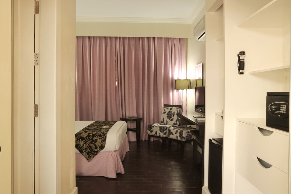 Metro Vigan Fiesta Garden Hotel Екстериор снимка
