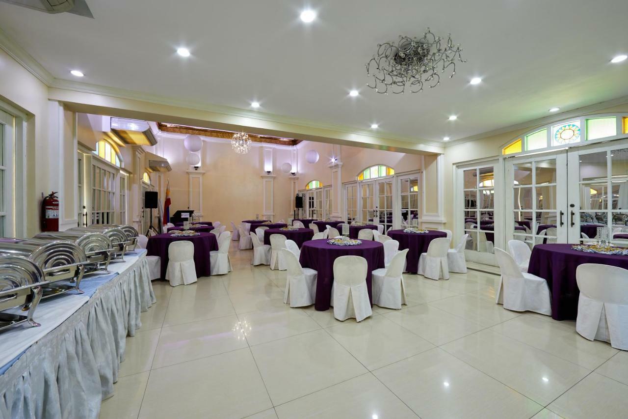 Metro Vigan Fiesta Garden Hotel Екстериор снимка